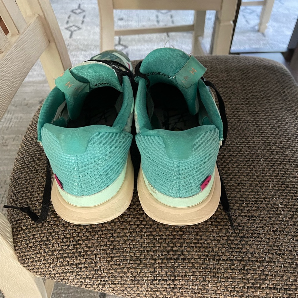 Nike Kyrie Flytrap men’s basketball sneakers.